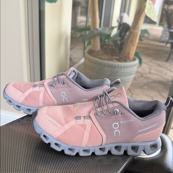 On Running Blush and Charcoal Sneakers - Picture 3 of 8